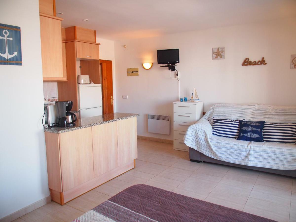 Miramar 32C Apartment โรเซส ภายนอก รูปภาพ